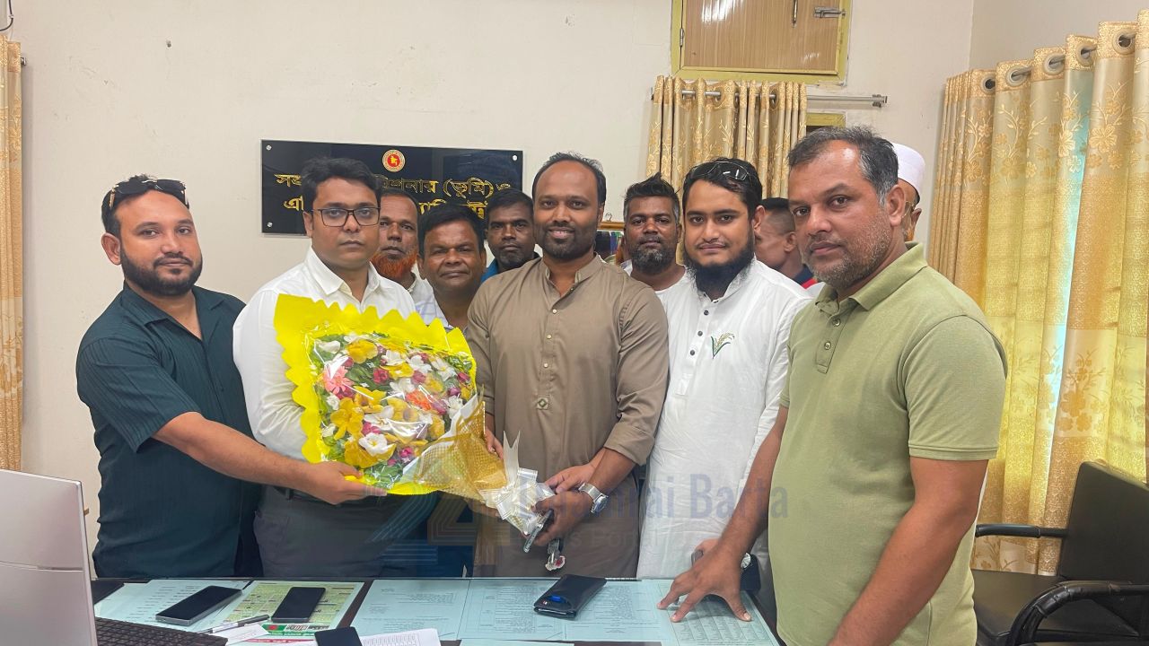 ধামরাইয়ের নতুন এসিল্যান্ডকে বি এন পির অঙ্গসংগঠনের নেতাদের শুভেচ্ছা