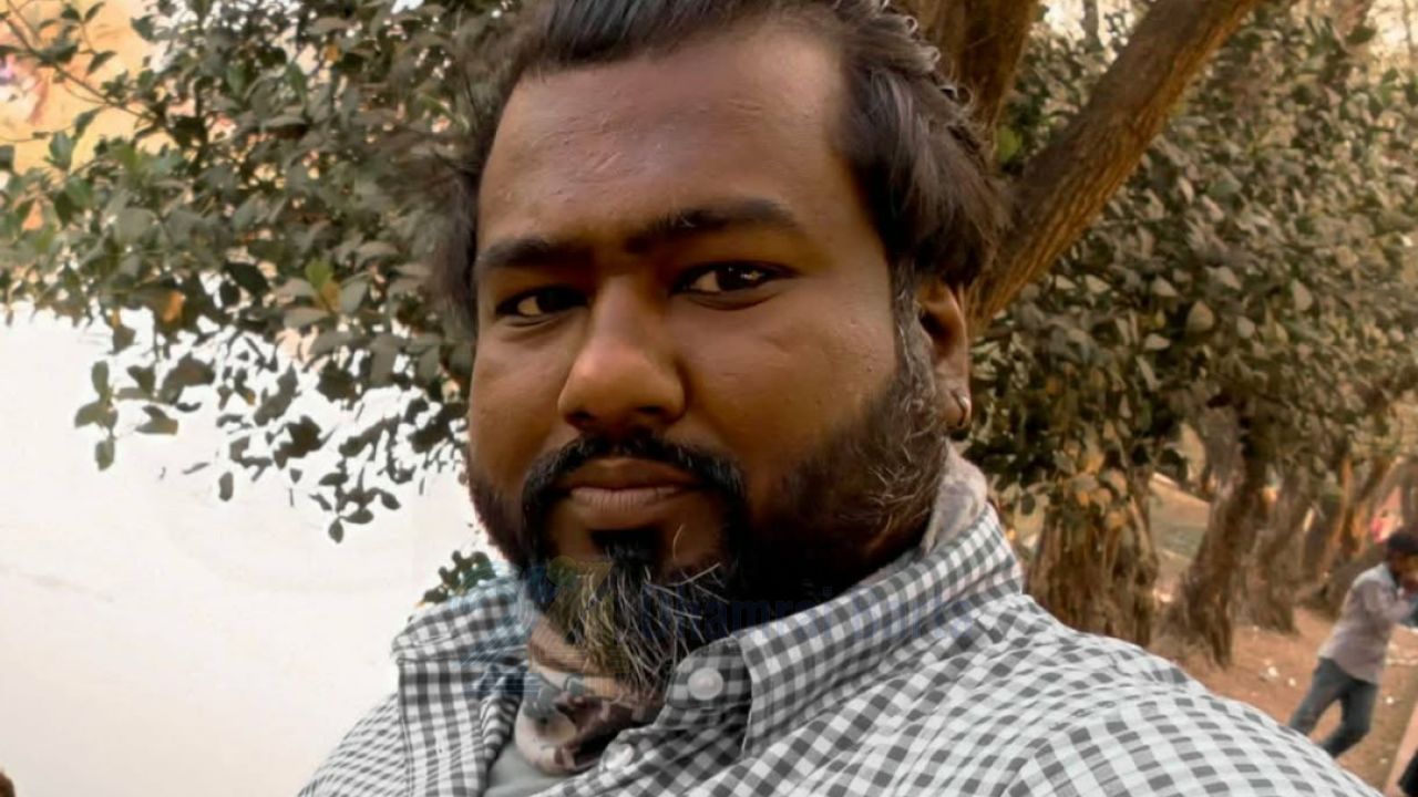 “৫ মিনিট পর টাকা দেব”—বলে ২ লাখ ৫৬ হাজার টাকার স্বর্ণ নিয়ে উধাও! ধামরাইয়ে প্রতারণার অভিযোগ